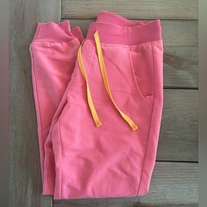 Figs women XS petite “neon pink” Zamora jogger scrub pants